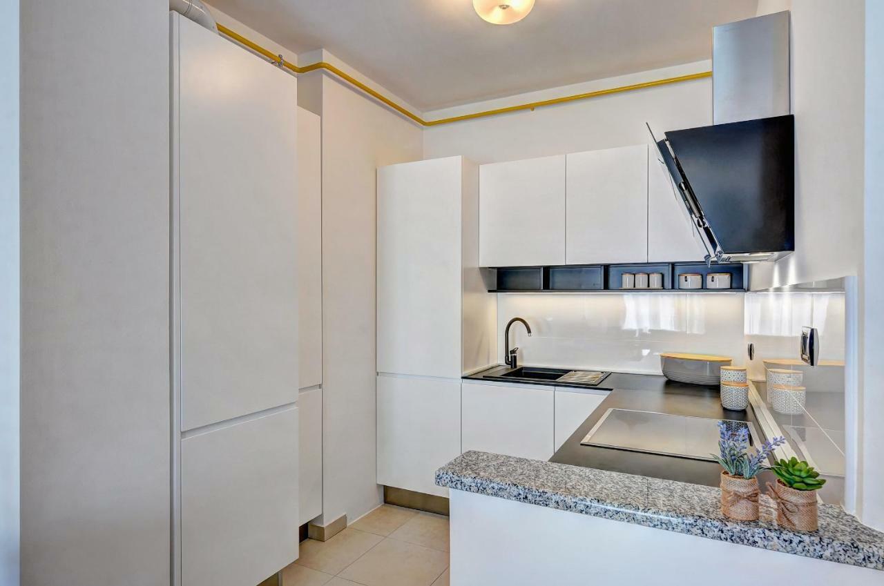 Pr Apartment Fažana Esterno foto